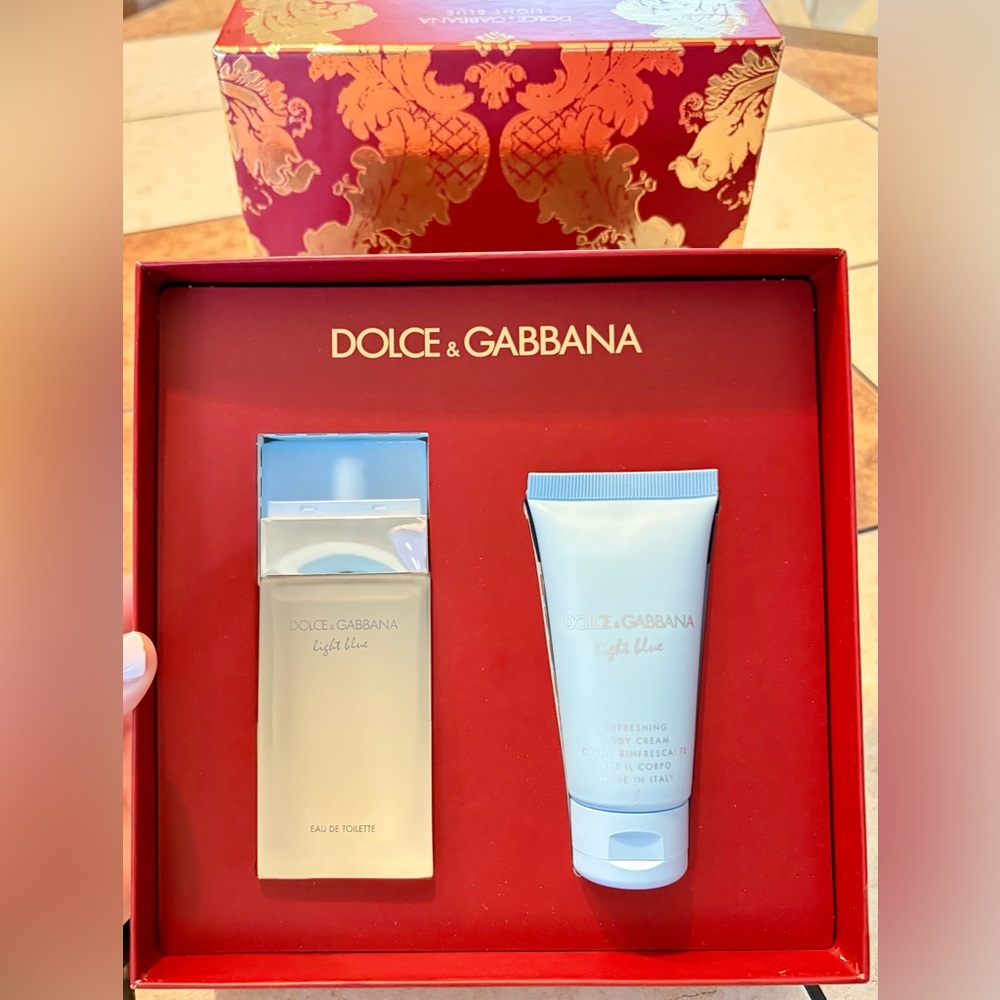 New in Box Dolce & Gabbana Light Blue 100 ml Fragrance Set with Red Box - Picture 9 of 9